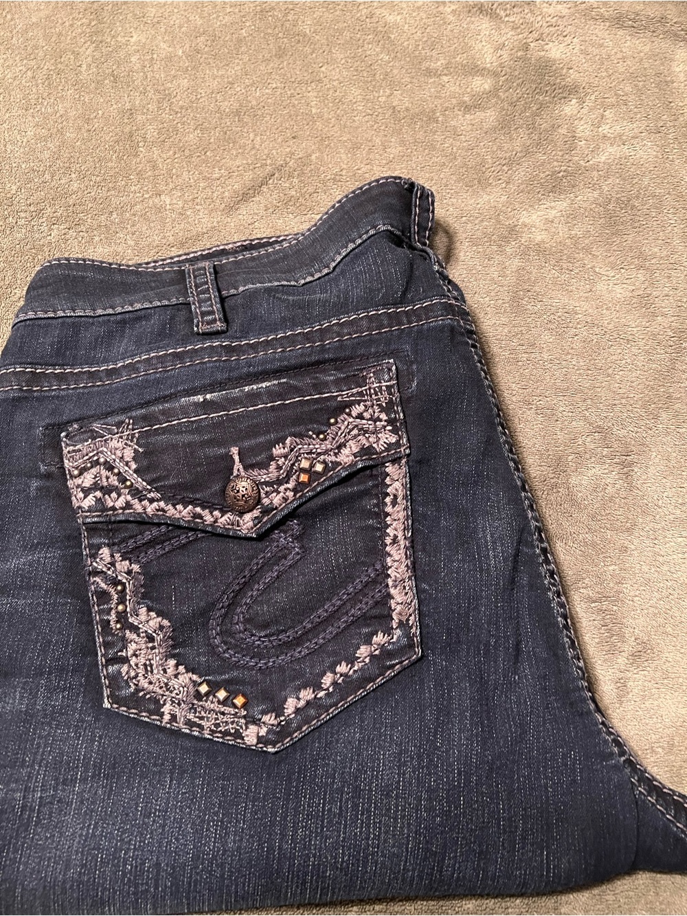 Silver Jeans Women's Dark Indigo Bootcut with Embroidered Back Pocket